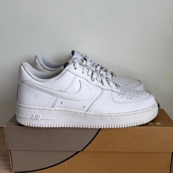 Nike Air Force 1 ‘Triple White’ Men Sneakers- SZ 9.5 main image 5